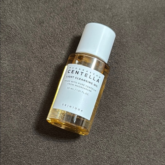CENTELLA Other - 3/$18 Madagascar Centella Light Cleansing Oil travel size